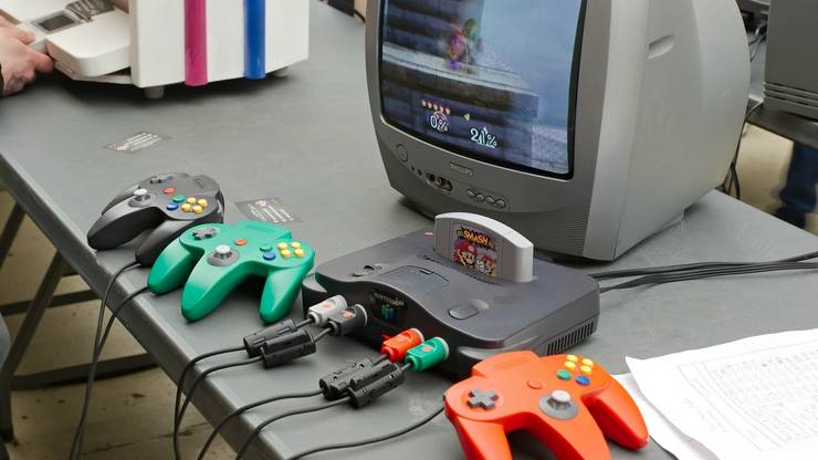 10 Best Consoles Of The 90s Thegamer