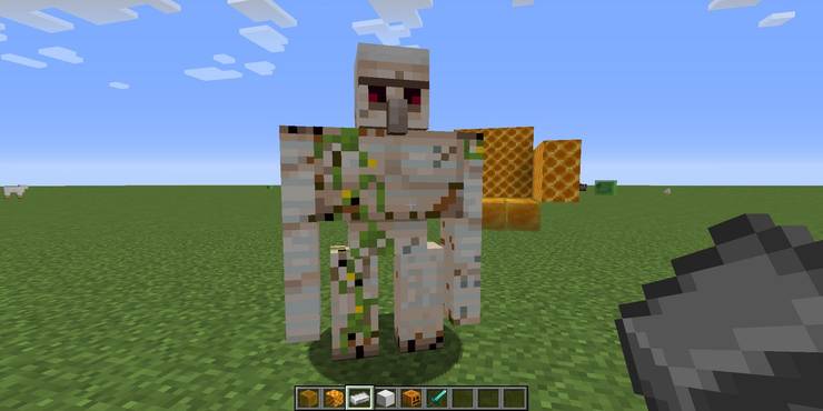 Minecraft 10 Things To Know About The Iron Golem Thegamer