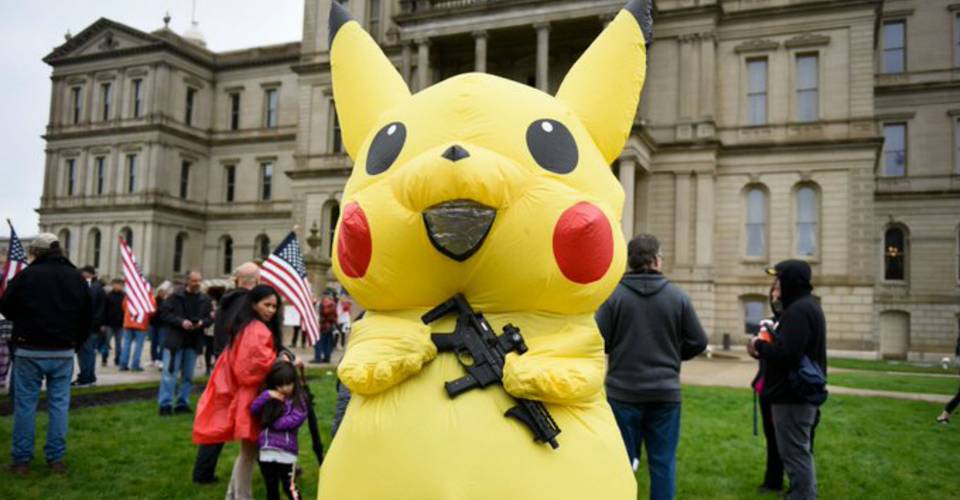 armed-pikachu.jpg